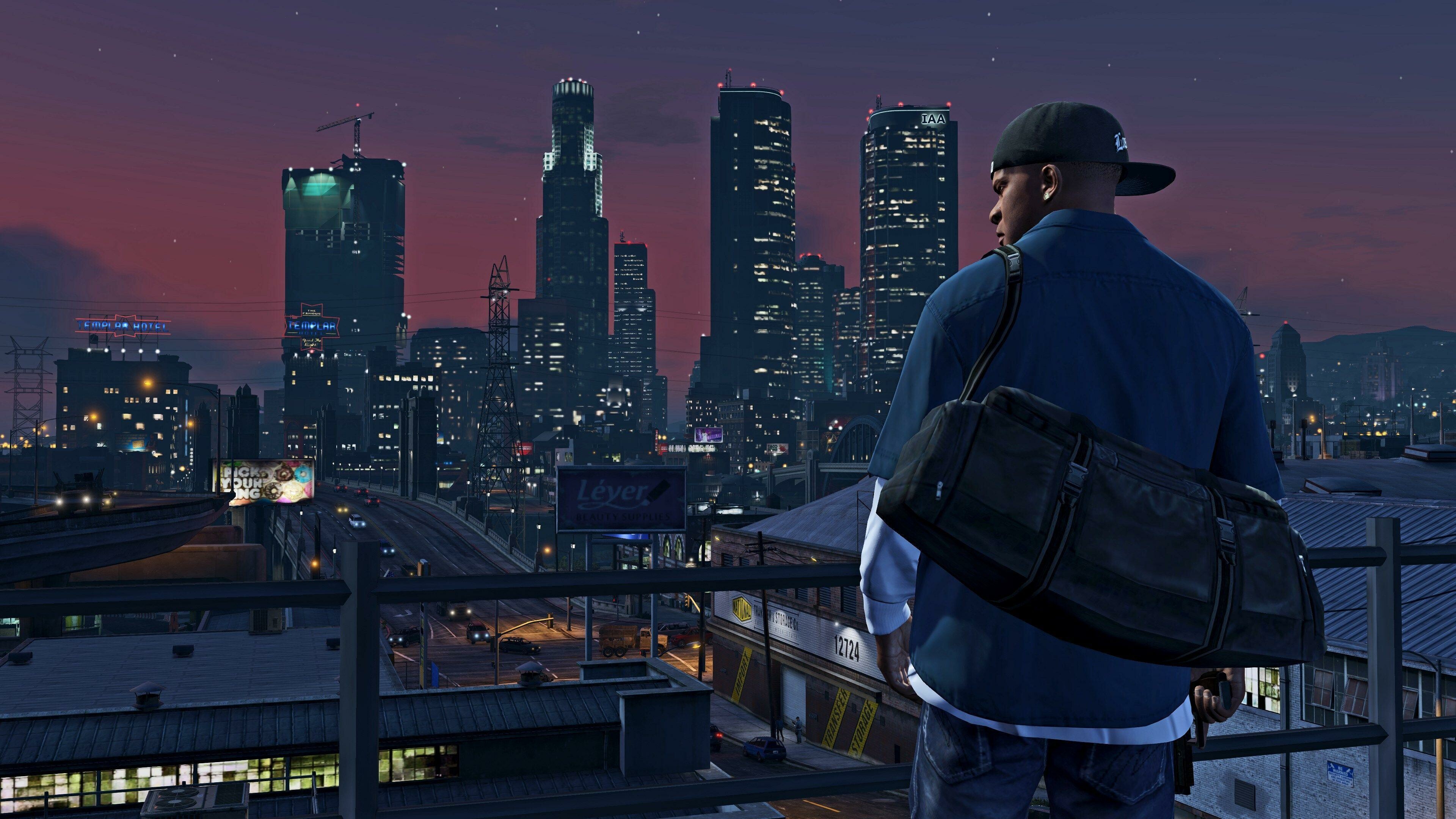 FiveM roleplay scene in a Los Santos style city